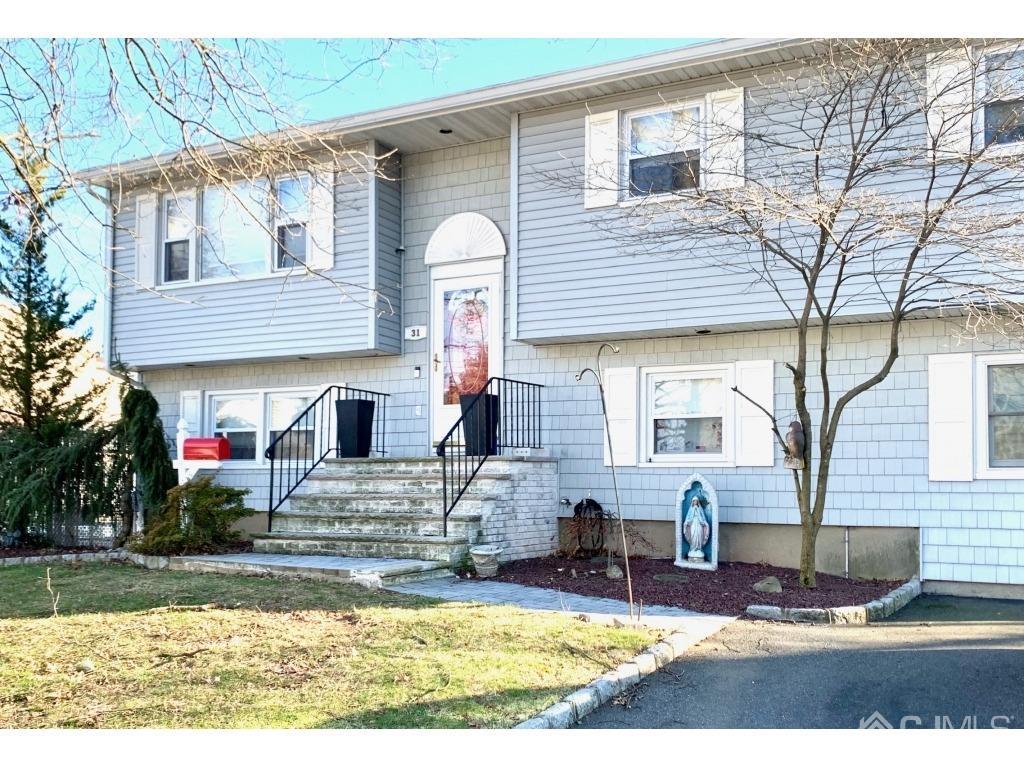 31 Preston Road Colonia, NJ 07067 - Photo 1 of 22 Gallery Image 1