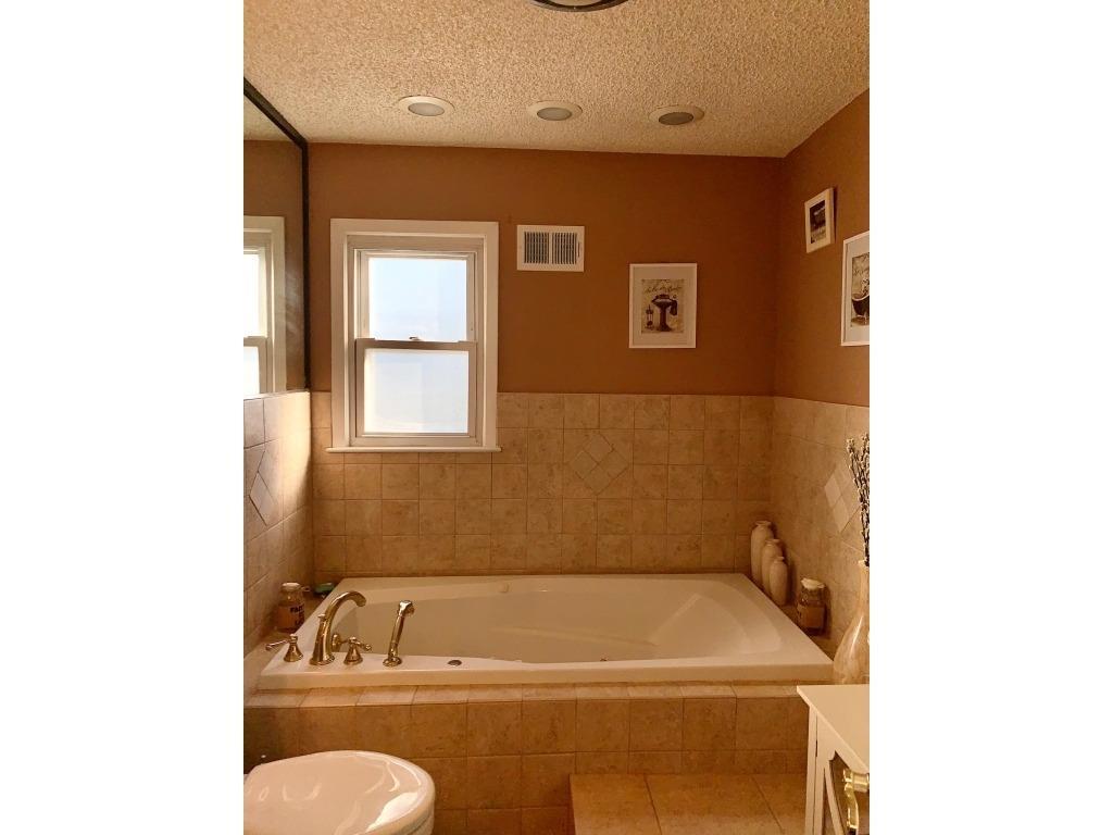 31 Preston Road Colonia, NJ 07067 - Photo 21 of 22 Gallery Image 21