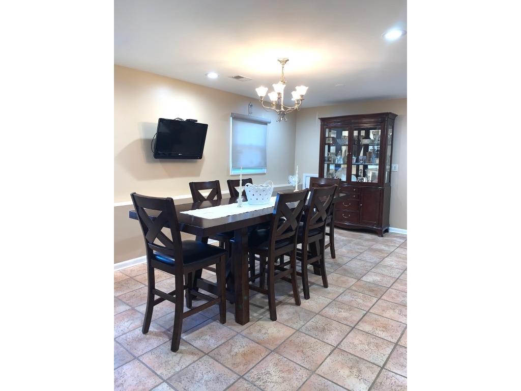 31 Preston Road Colonia, NJ 07067 - Photo 4 of 22 Gallery Image 4