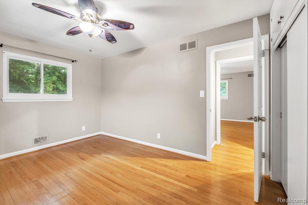 30540 Pear Ridge Farmington Hills, MI 48334 - Photo 28 of 66