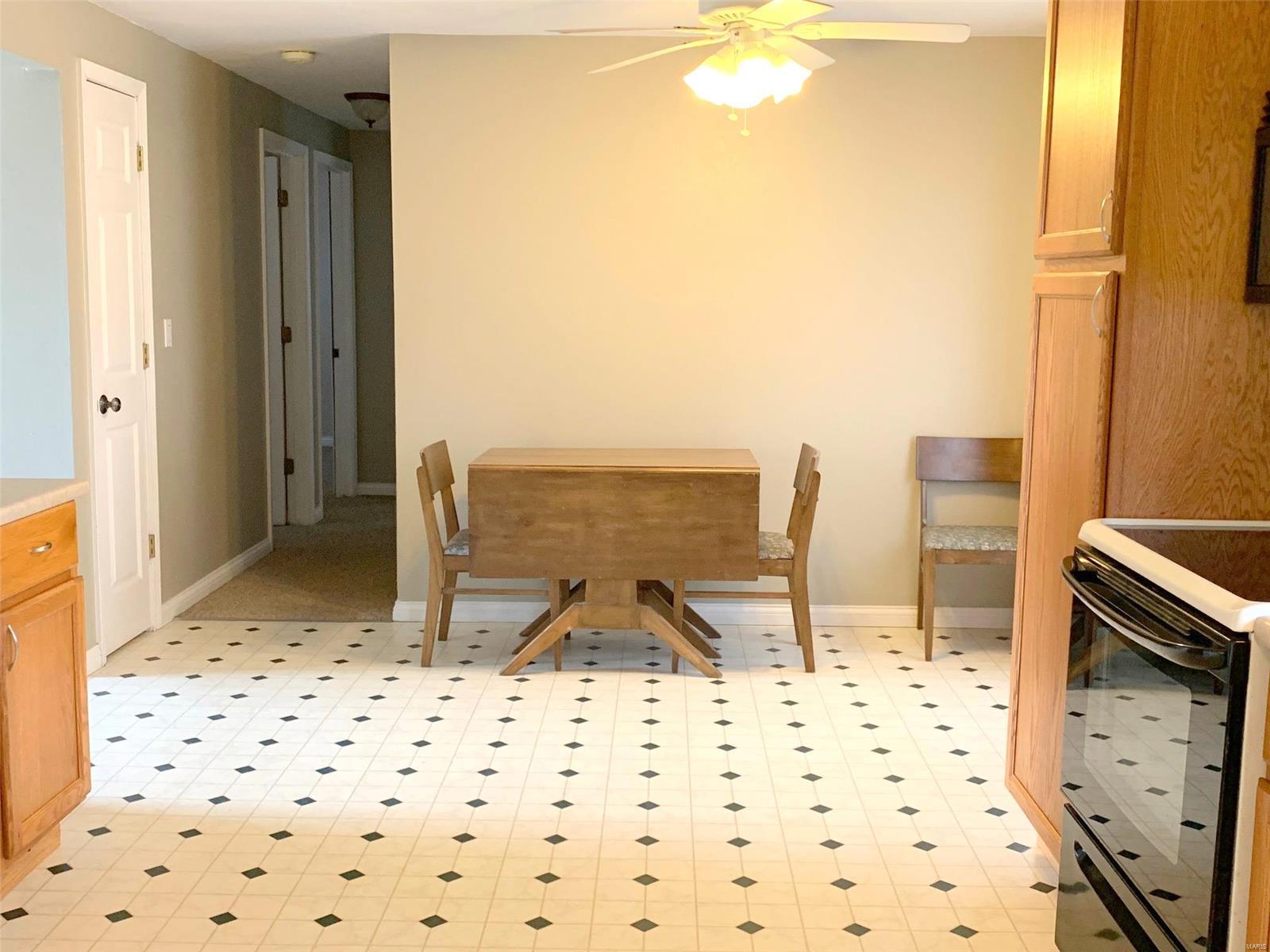 401 Georgia Street Bethalto, IL 62010 - Photo 4 of 10
