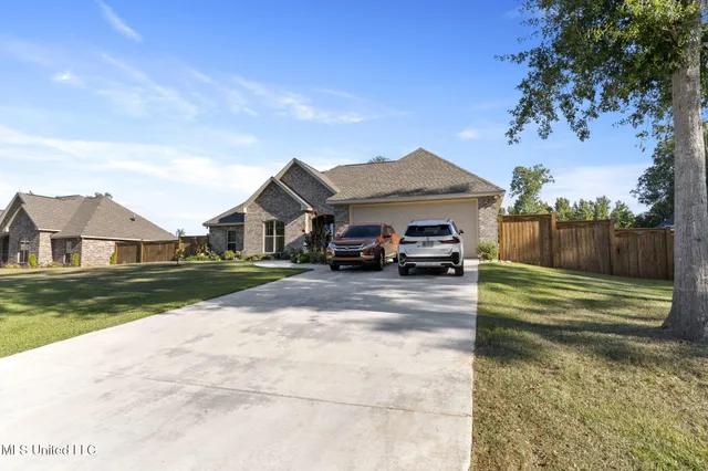 $369,000 | 134 North Slade Road, Sumrall, MS 39482