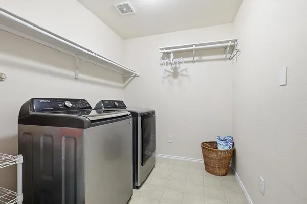 $2,650 | 14820 Ledgeview Court, Balch Springs, TX 75180