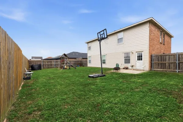 $2,650 | 14820 Ledgeview Court, Balch Springs, TX 75180