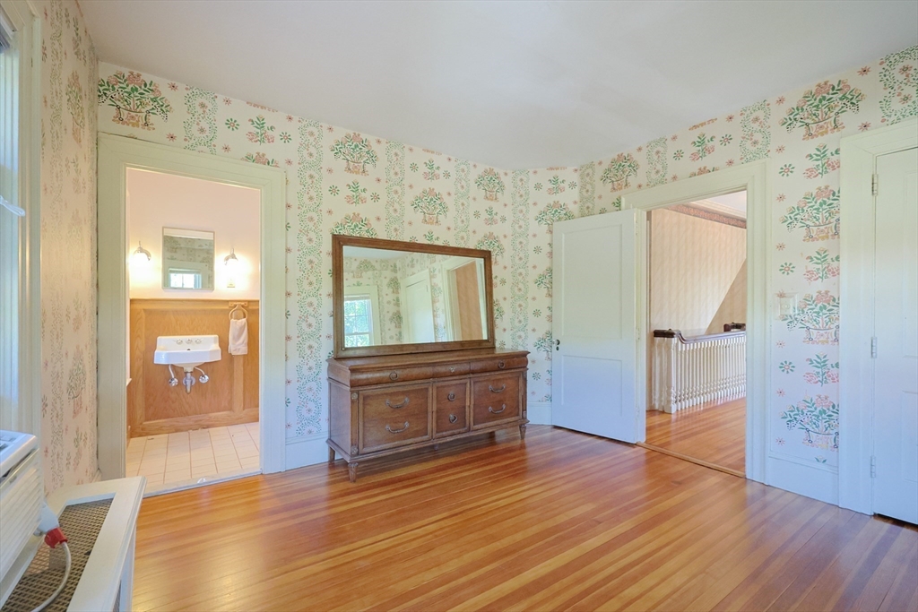 116 Adin Street Hopedale, MA 01747 - Photo 24 of 38