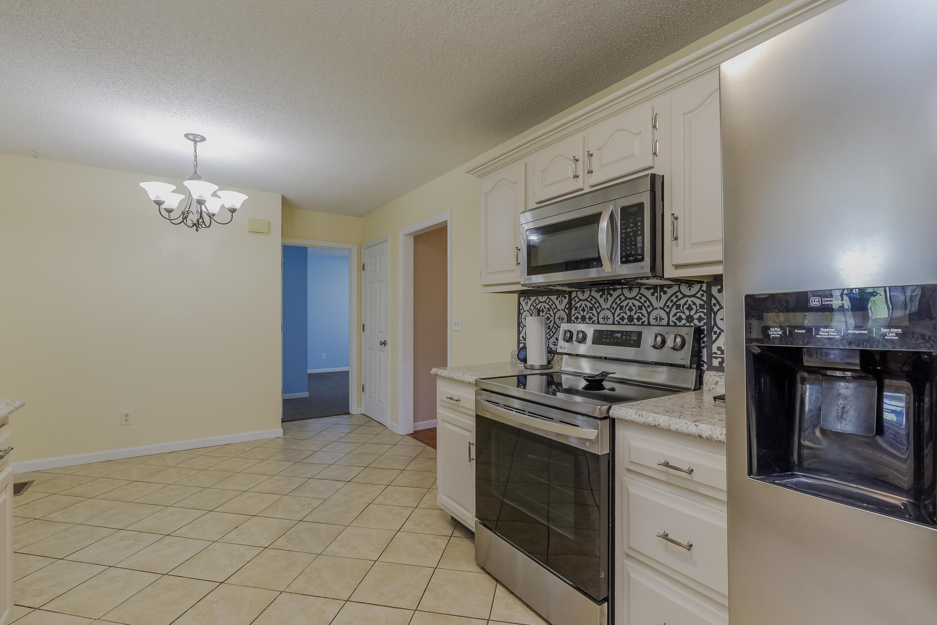 159 Spring Wind Circle Ringgold, GA 30736 - Photo 13 of 48 Kitchen / Dining