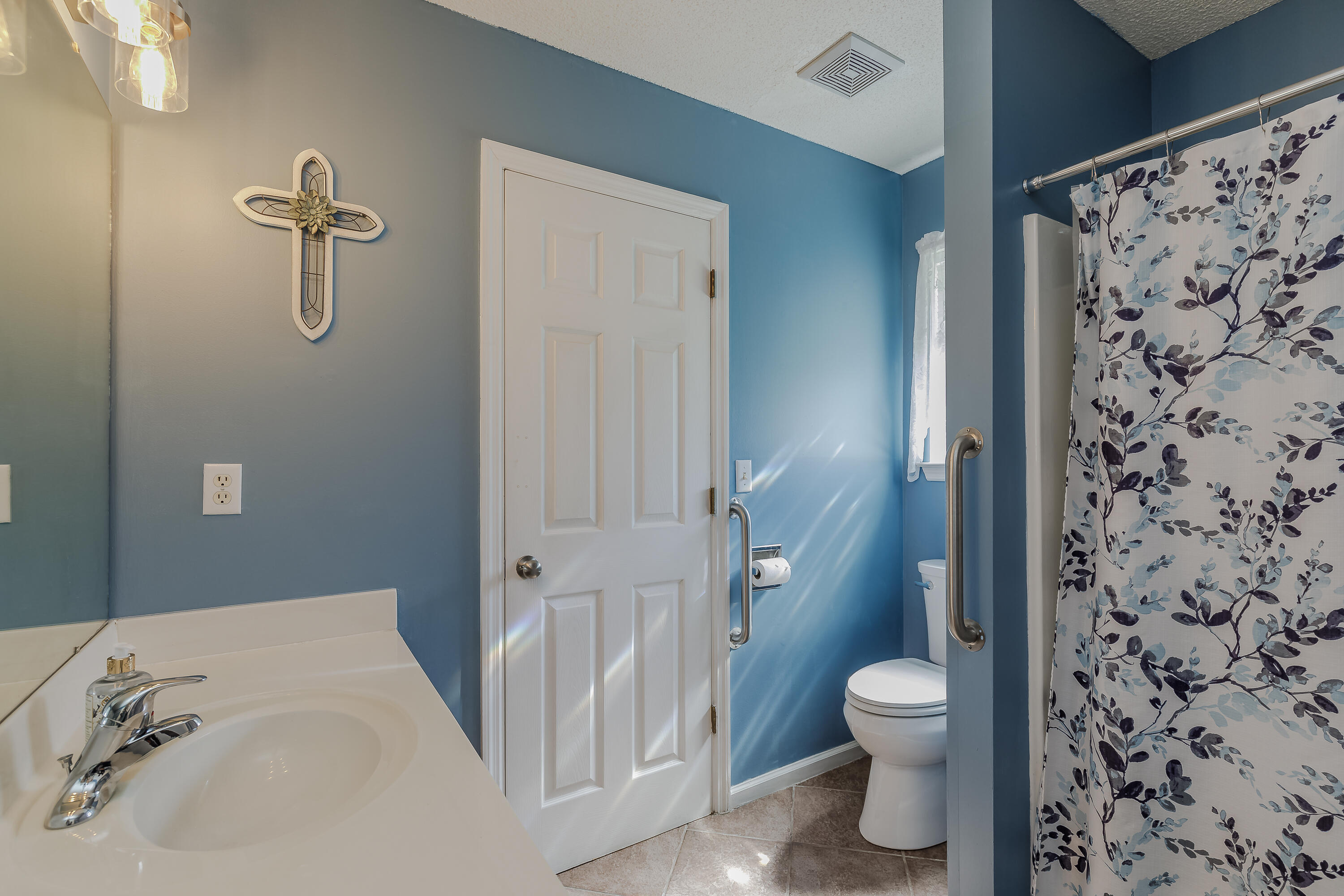 159 Spring Wind Circle Ringgold, GA 30736 - Photo 19 of 48 Master Bathroom
