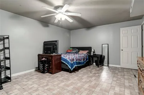 $314,900 | 22615 West 76th Terrace, Shawnee, KS 66227