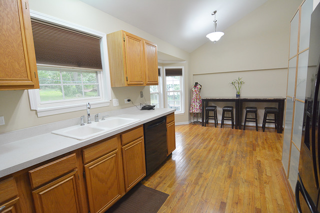1522 Riverside Avenue St. Charles, IL 60174 - Photo 7 of 20