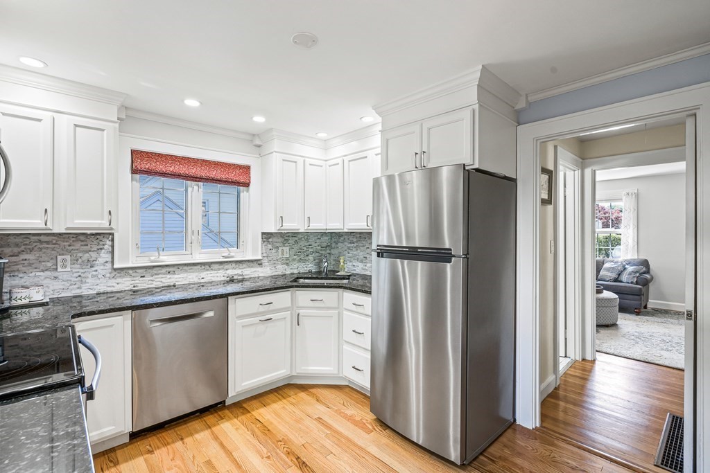 19 Seward Road Stoneham, MA 02180 - Photo 15 of 38 Gallery Image 15