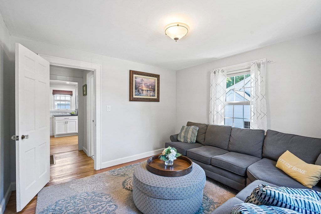 19 Seward Road Stoneham, MA 02180 - Photo 19 of 38 Gallery Image 19