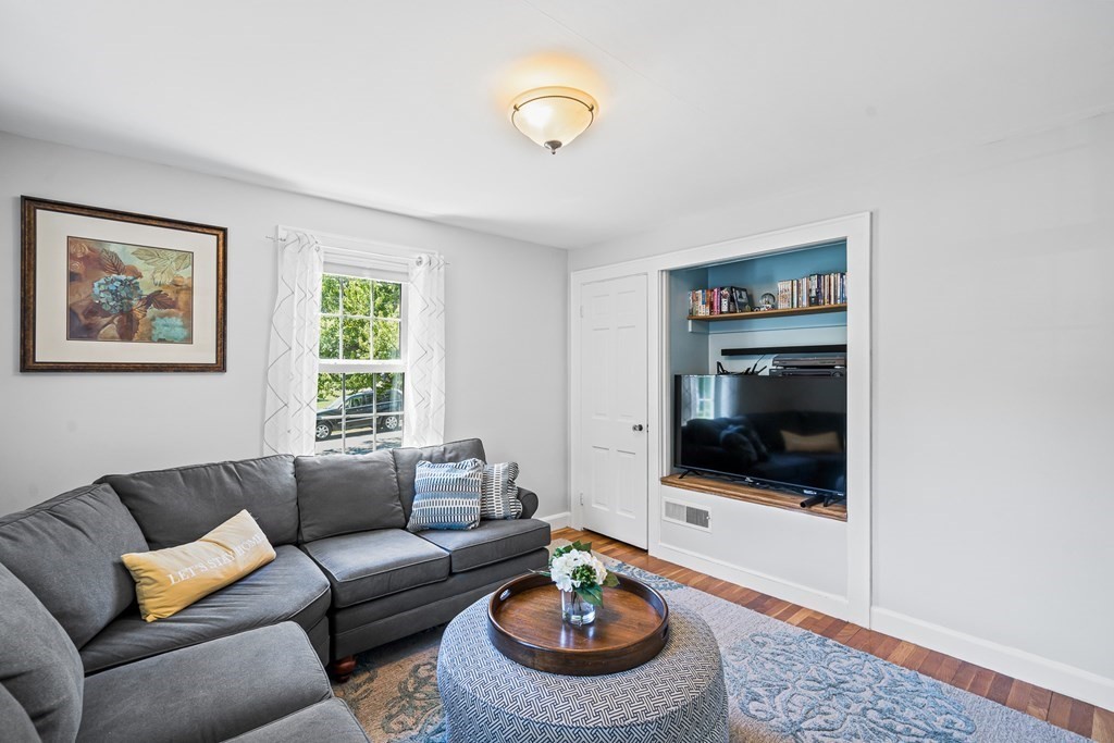 19 Seward Road Stoneham, MA 02180 - Photo 20 of 38 Gallery Image 20