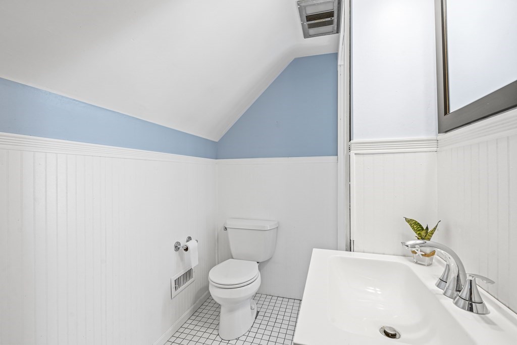 19 Seward Road Stoneham, MA 02180 - Photo 23 of 38 Gallery Image 23