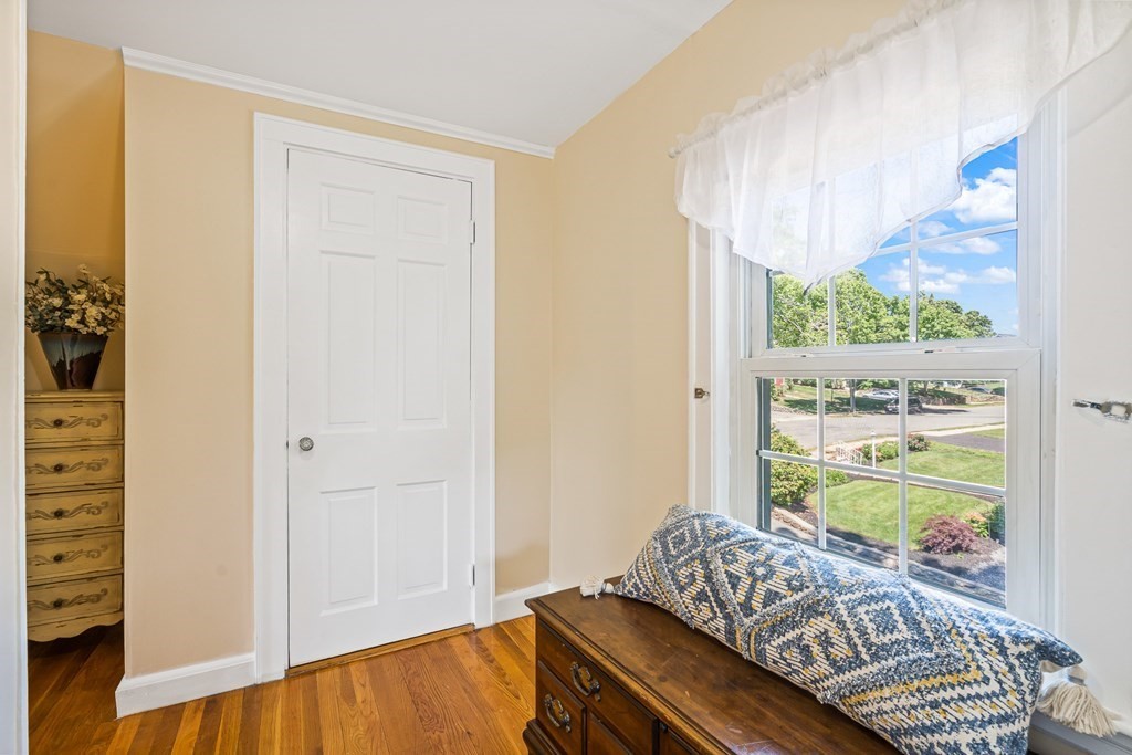 19 Seward Road Stoneham, MA 02180 - Photo 28 of 38 Gallery Image 28