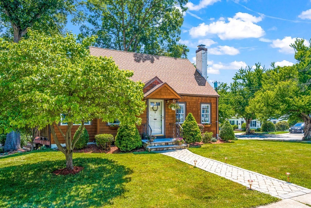 19 Seward Road Stoneham, MA 02180 - Photo 35 of 38 Gallery Image 35