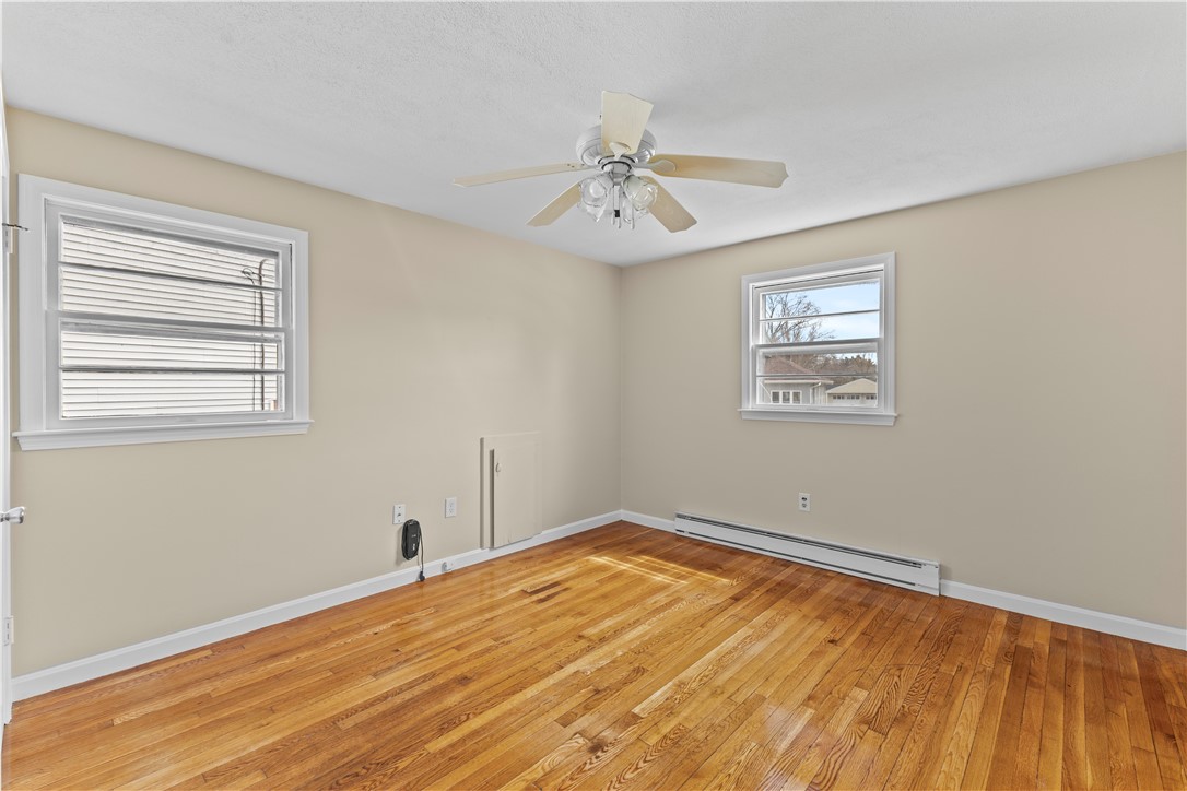 345 Post Road Warwick, RI 02888 - Photo 15 of 39