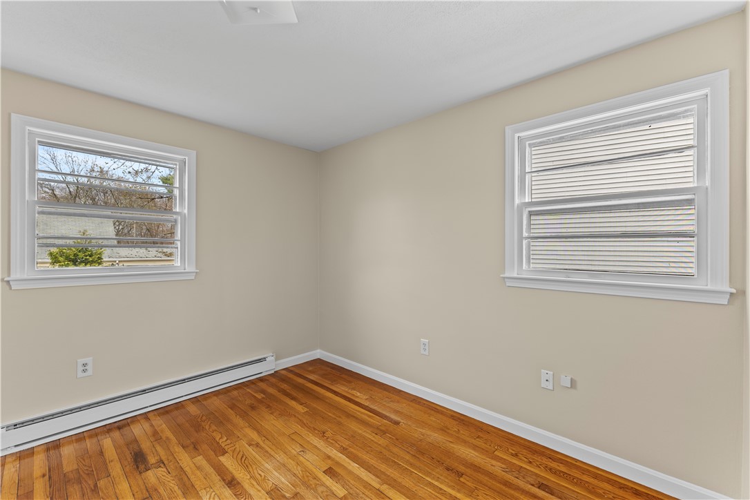 345 Post Road Warwick, RI 02888 - Photo 17 of 39