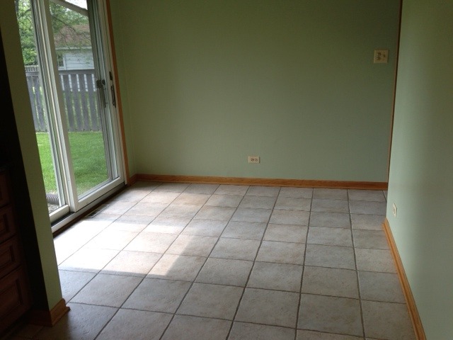 1118 Meadow Road Northbrook, IL 60062 - Photo 7 of 12