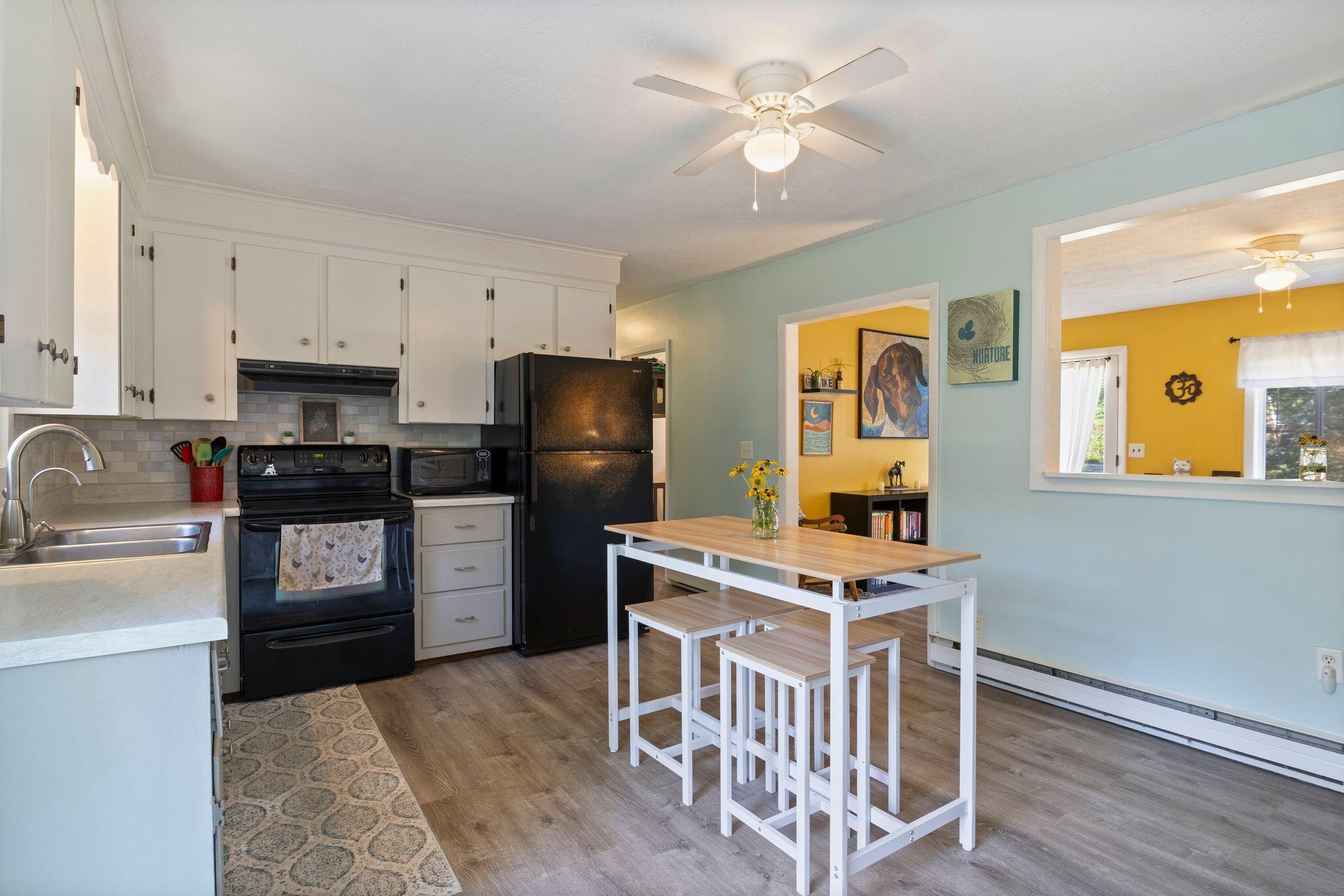 24 Middle Road Kennebunk, ME 04043 - Photo 16 of 49 24_Middle_Rd_10