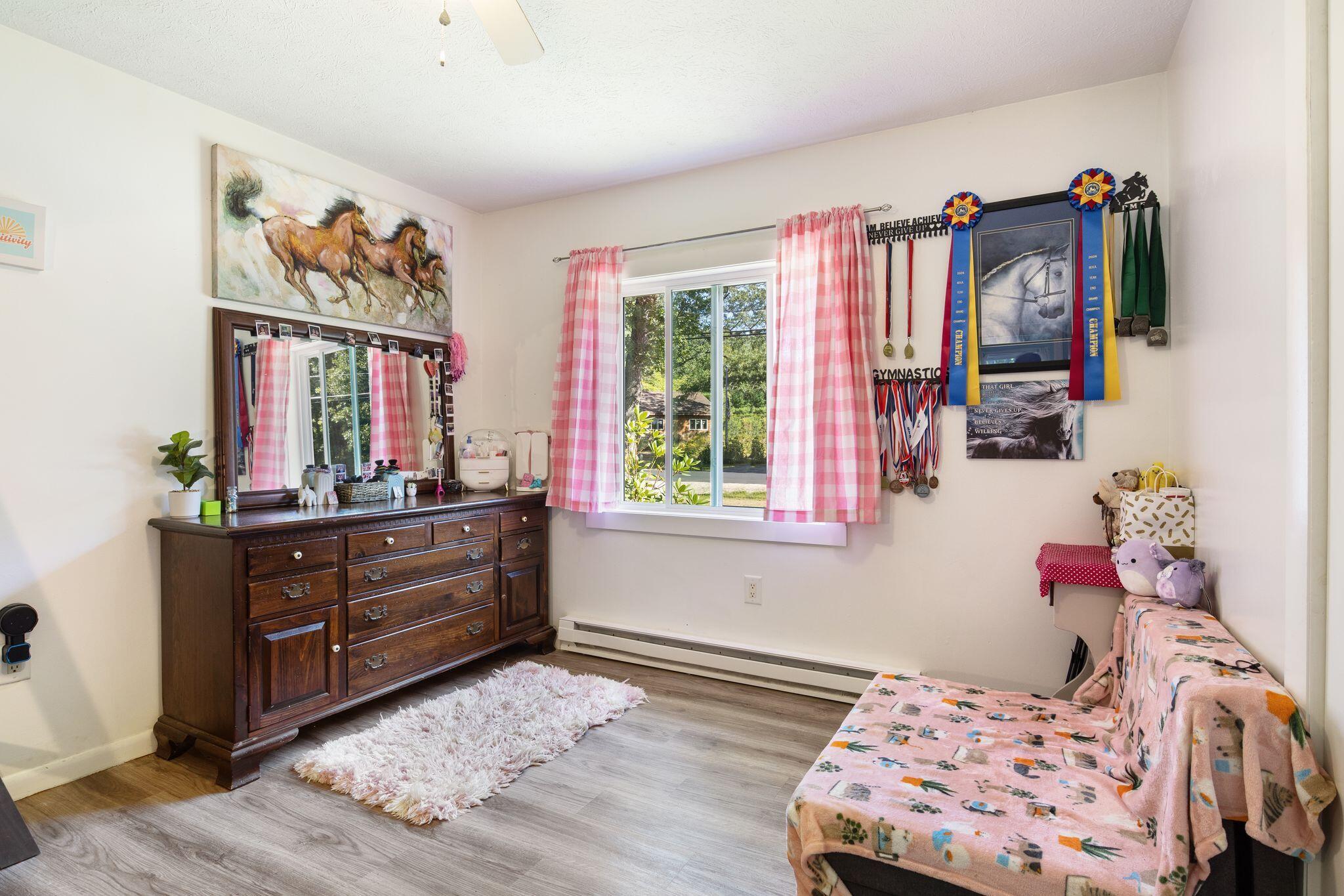 24 Middle Road Kennebunk, ME 04043 - Photo 20 of 49 24_Middle_Rd_14