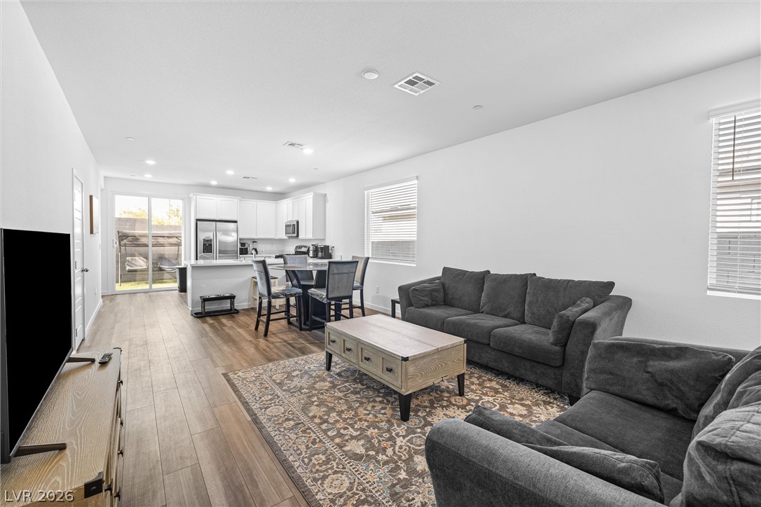 9446 Sequoia Rdg Avenue Las Vegas, NV 89143 - Photo 7 of 30