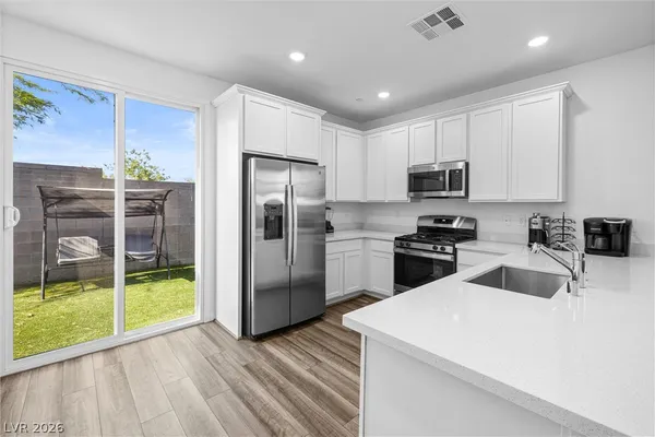 $2,800 | 9446 Sequoia Rdg Avenue, Las Vegas, NV 89143