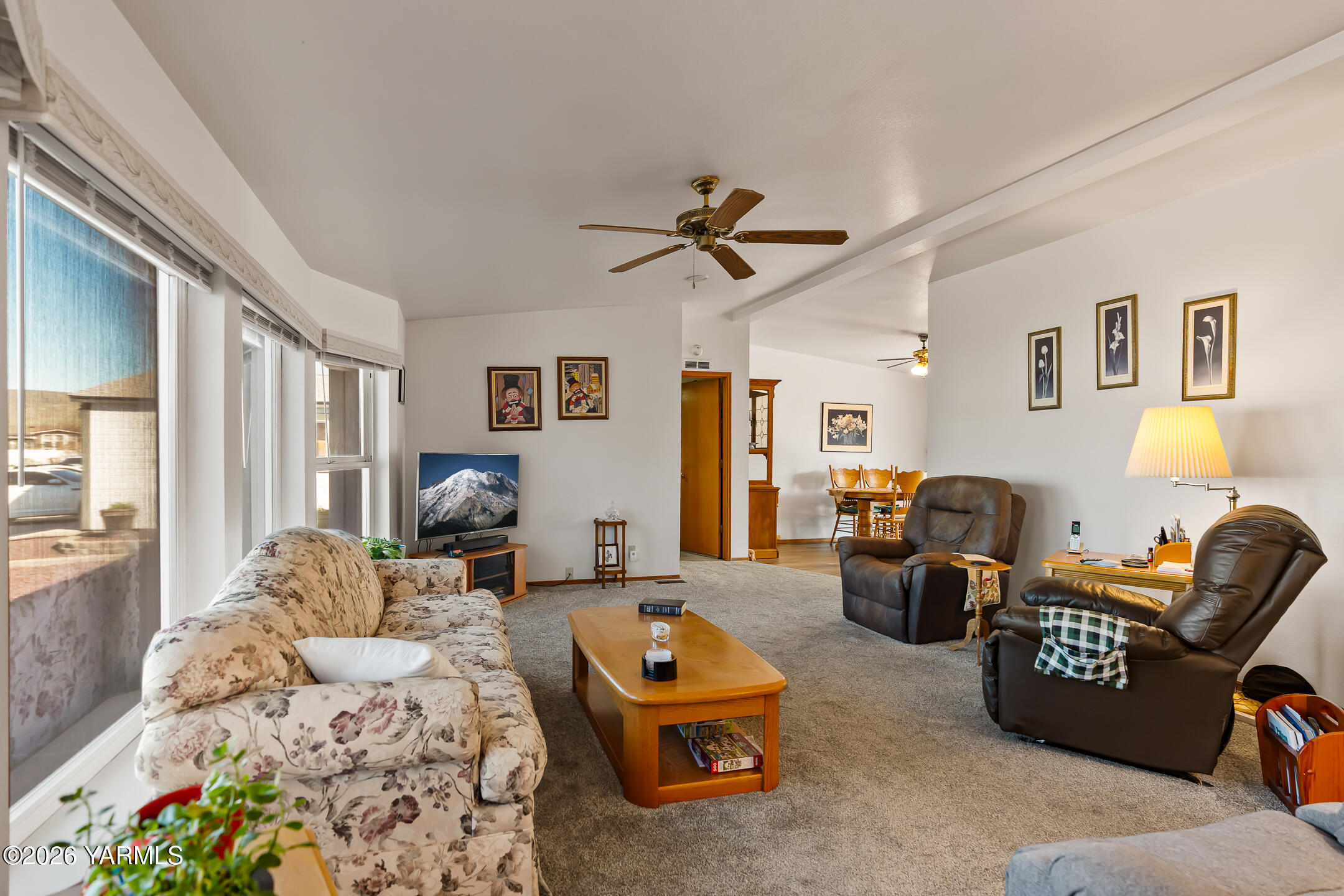 3701 Gun Club Road, Unit 139 Yakima, WA 98901 - Photo 4 of 24 Living Room