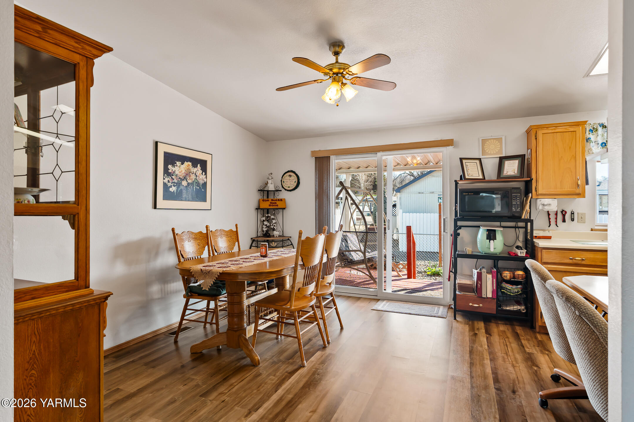 3701 Gun Club Road, Unit 139 Yakima, WA 98901 - Photo 6 of 24 Dining