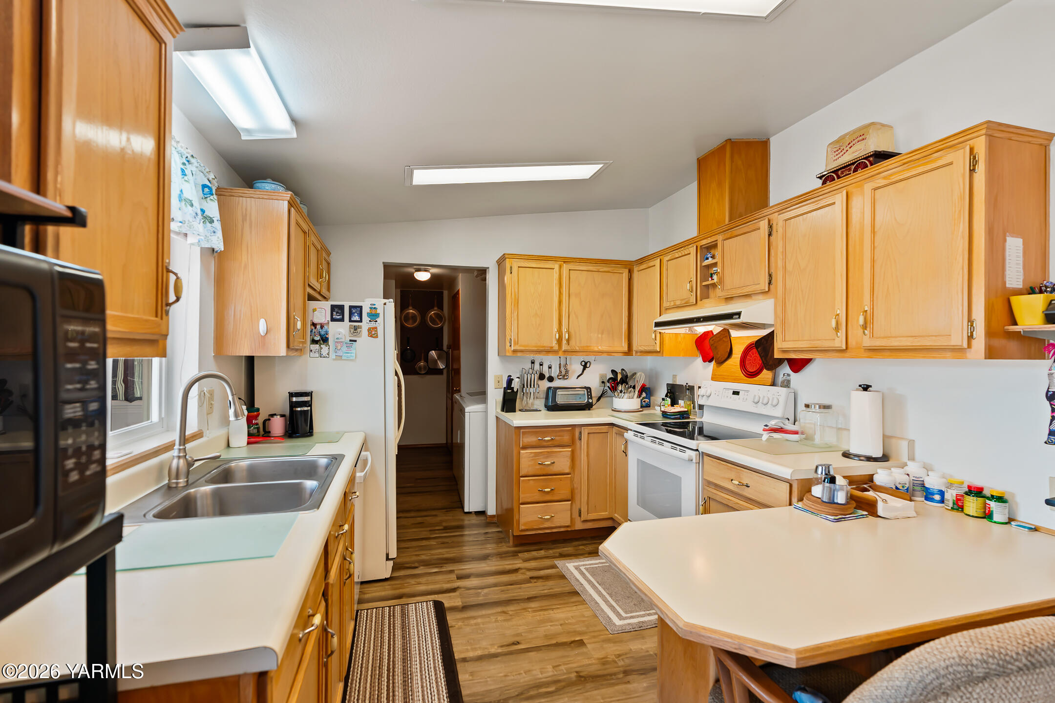 3701 Gun Club Road, Unit 139 Yakima, WA 98901 - Photo 8 of 24 Kitchen