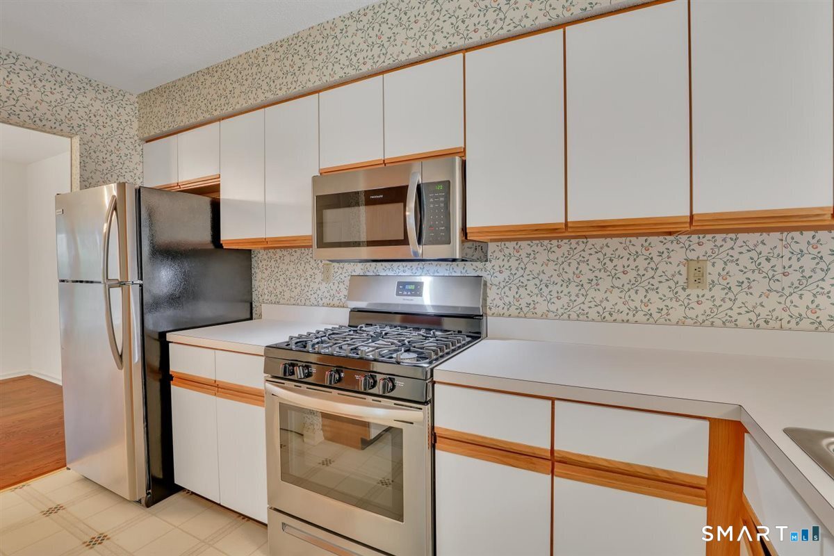 41 Eaton Woods Road, Unit 41 Hamden, CT 06518 - Photo 6 of 32 Gallery Image 6