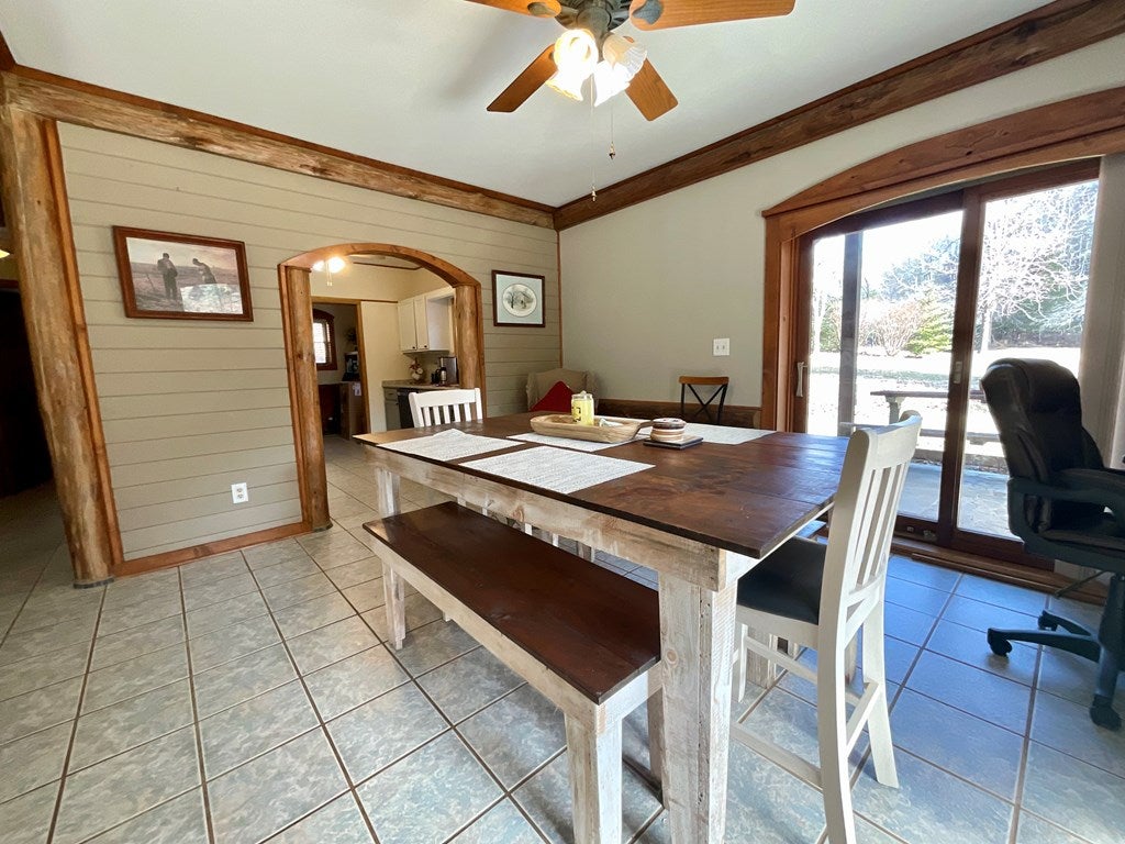 2093 Gambetta Road Galax, VA 24333 - Photo 5 of 63 Gallery Image 5