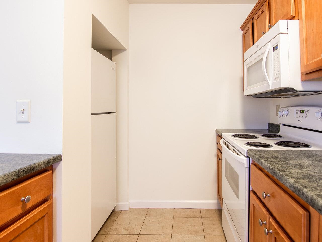 87 John Fay Road, Unit 304 South Burlington, VT 05403 - Photo 3 of 22 Gallery Image 3