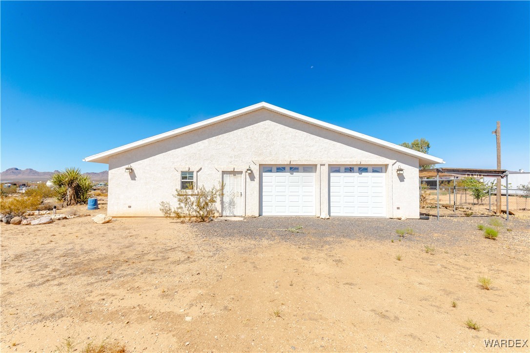 4069 Concho Road Golden Valley, AZ 86413 - Photo 1 of 43 Side of Structure