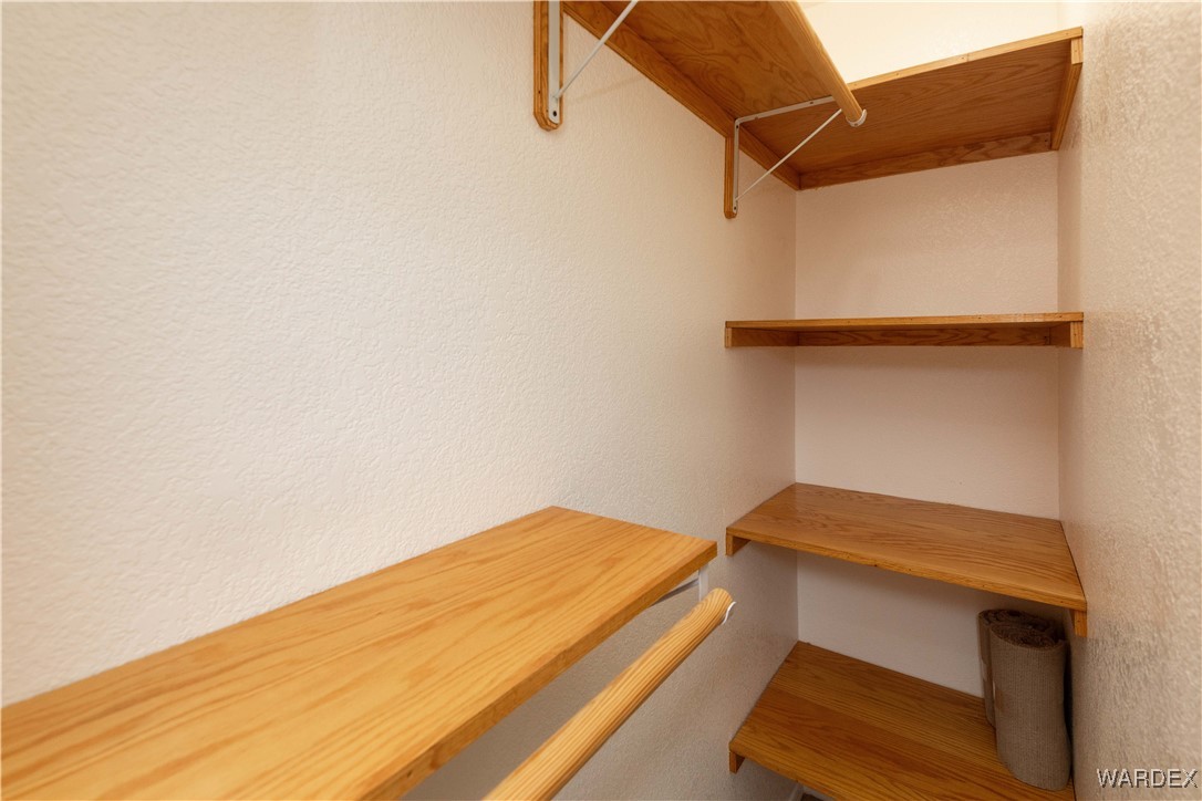 4069 Concho Road Golden Valley, AZ 86413 - Photo 19 of 43 Closet
