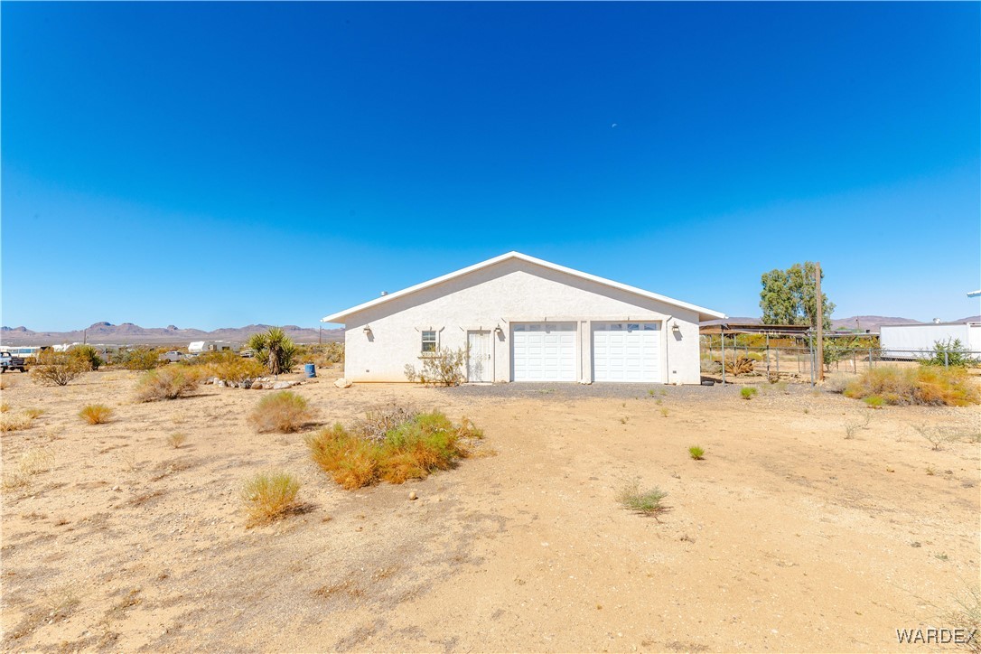 4069 Concho Road Golden Valley, AZ 86413 - Photo 23 of 43 Side of Structure