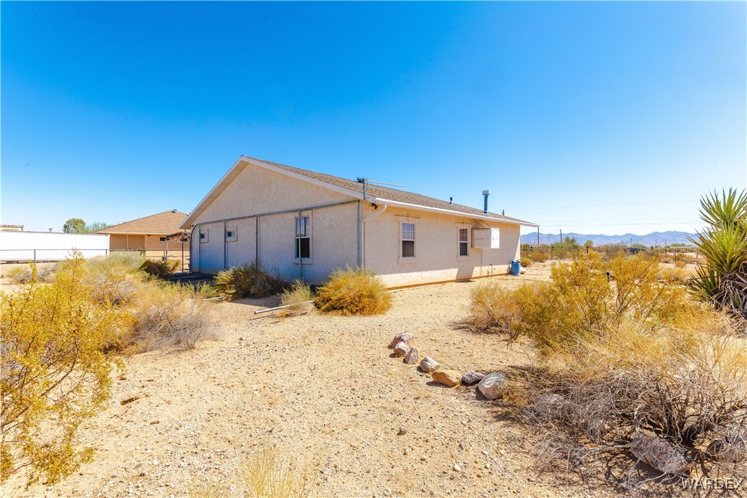 4069 Concho Road Golden Valley, AZ 86413 - Photo 39 of 43 Side of Structure