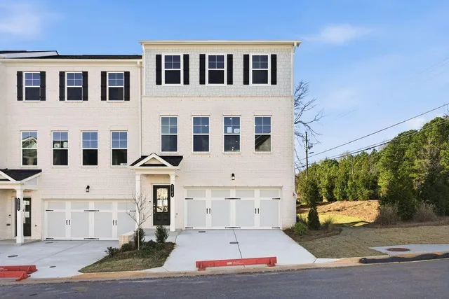 a large building with a street