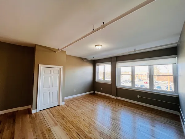 $2,700 | 158 Main Street, Unit 12, Greenfield, MA 01301