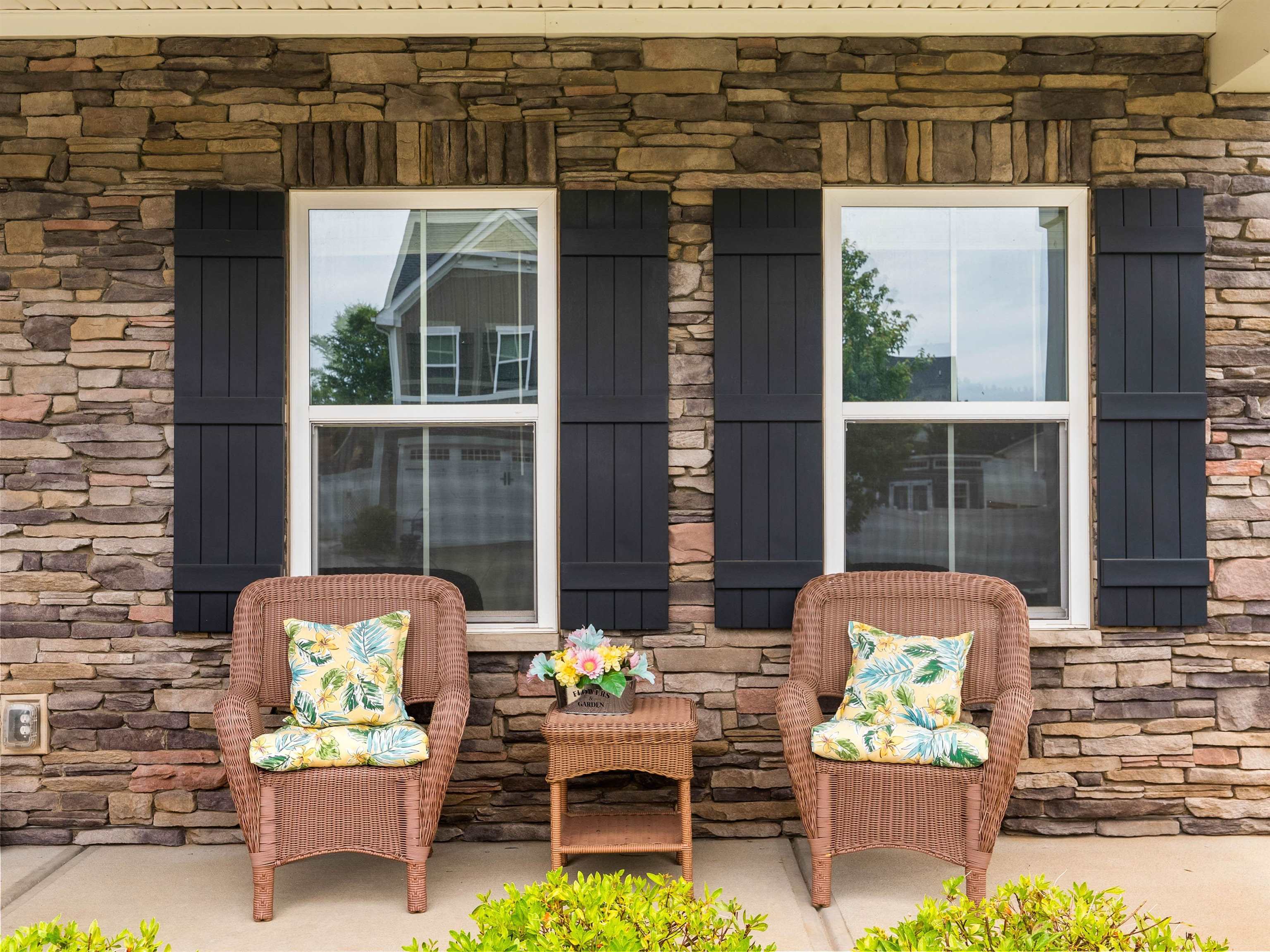 102 Mohegan Way Greenville, SC 29607 - Photo 2 of 50