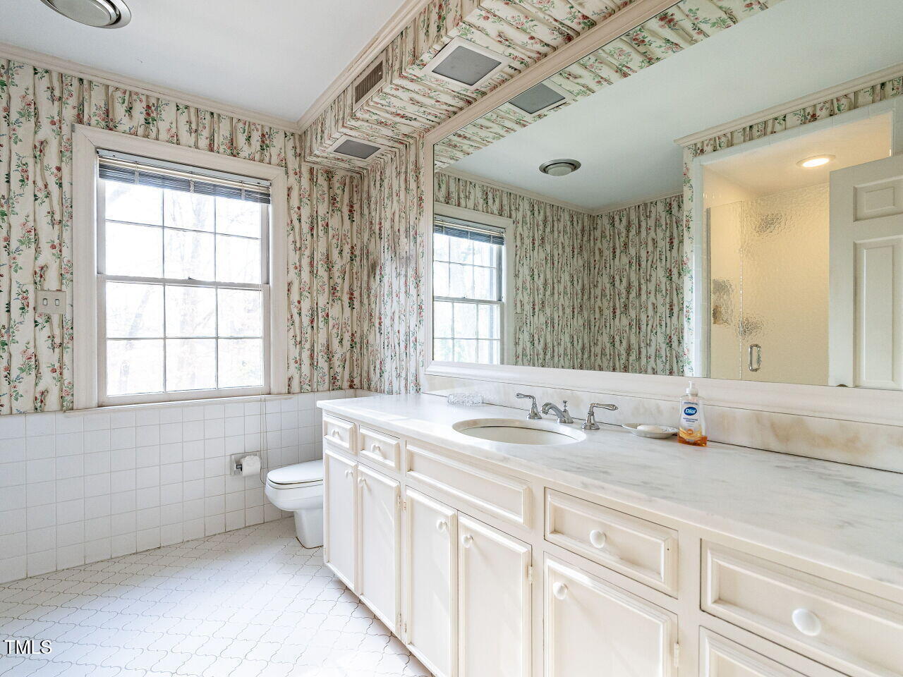 1016 Marlowe Road Raleigh, NC 27609 - Photo 21 of 33 021-1280x960-primary-bath