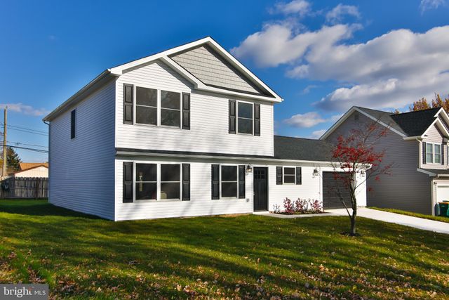 $470,000 | 36 Meadow Lane, Levittown, PA 19054