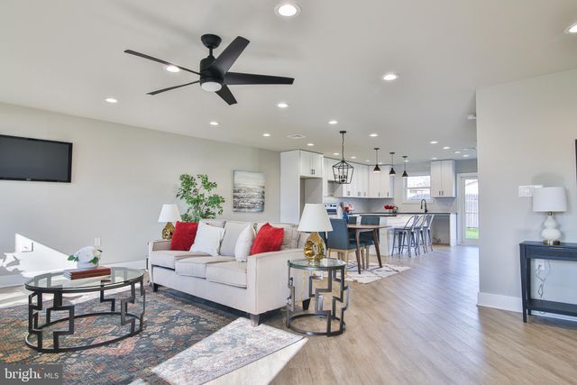 $470,000 | 36 Meadow Lane, Levittown, PA 19054