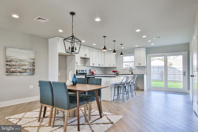 $470,000 | 36 Meadow Lane, Levittown, PA 19054