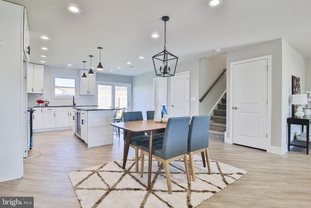 $470,000 | 36 Meadow Lane, Levittown, PA 19054