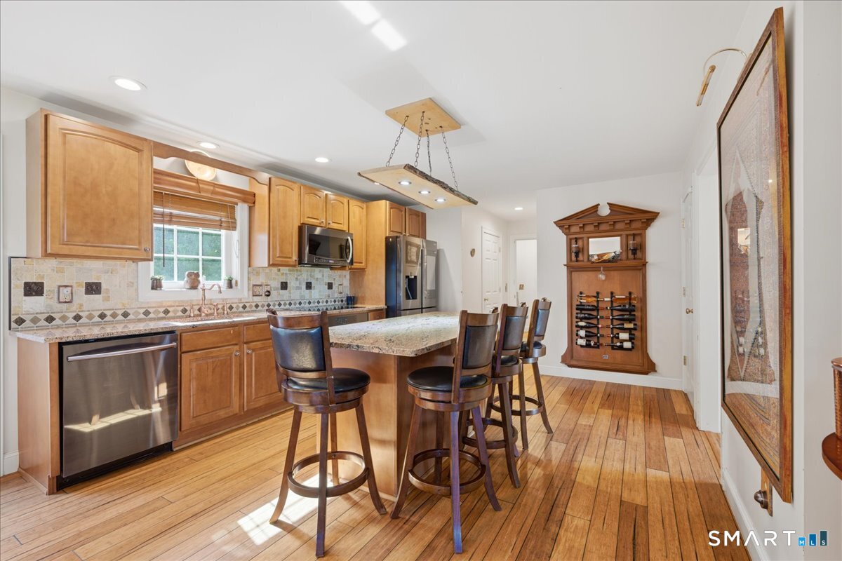 271 Putnam Road Pomfret, CT 06259 - Photo 17 of 40