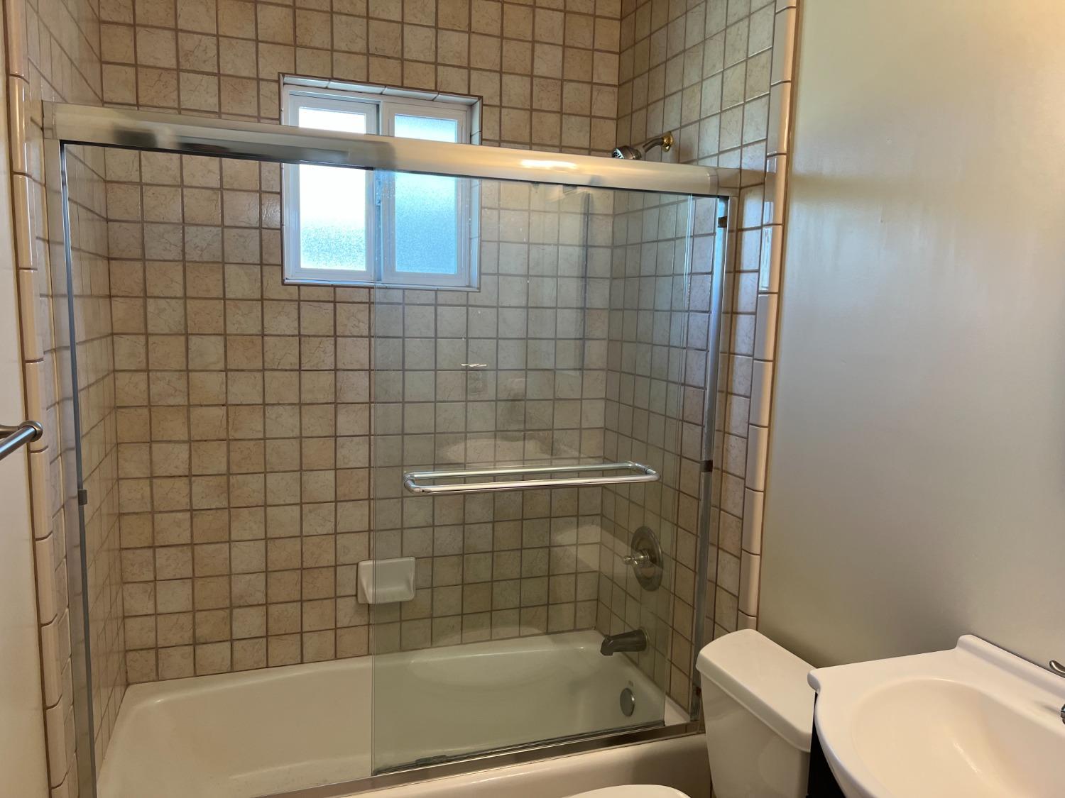 12255 Atkinson Road Lodi, CA 95240 - Photo 8 of 29