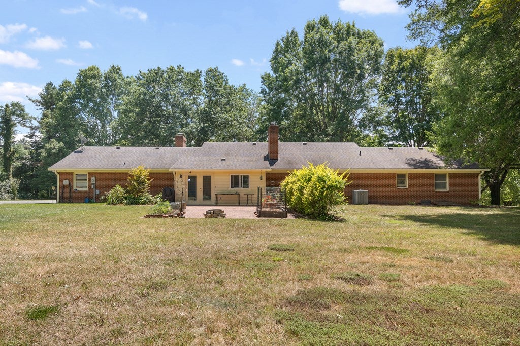 1110 West Ridge Road Wytheville, VA 24382 - Photo 6 of 72 Gallery Image 6
