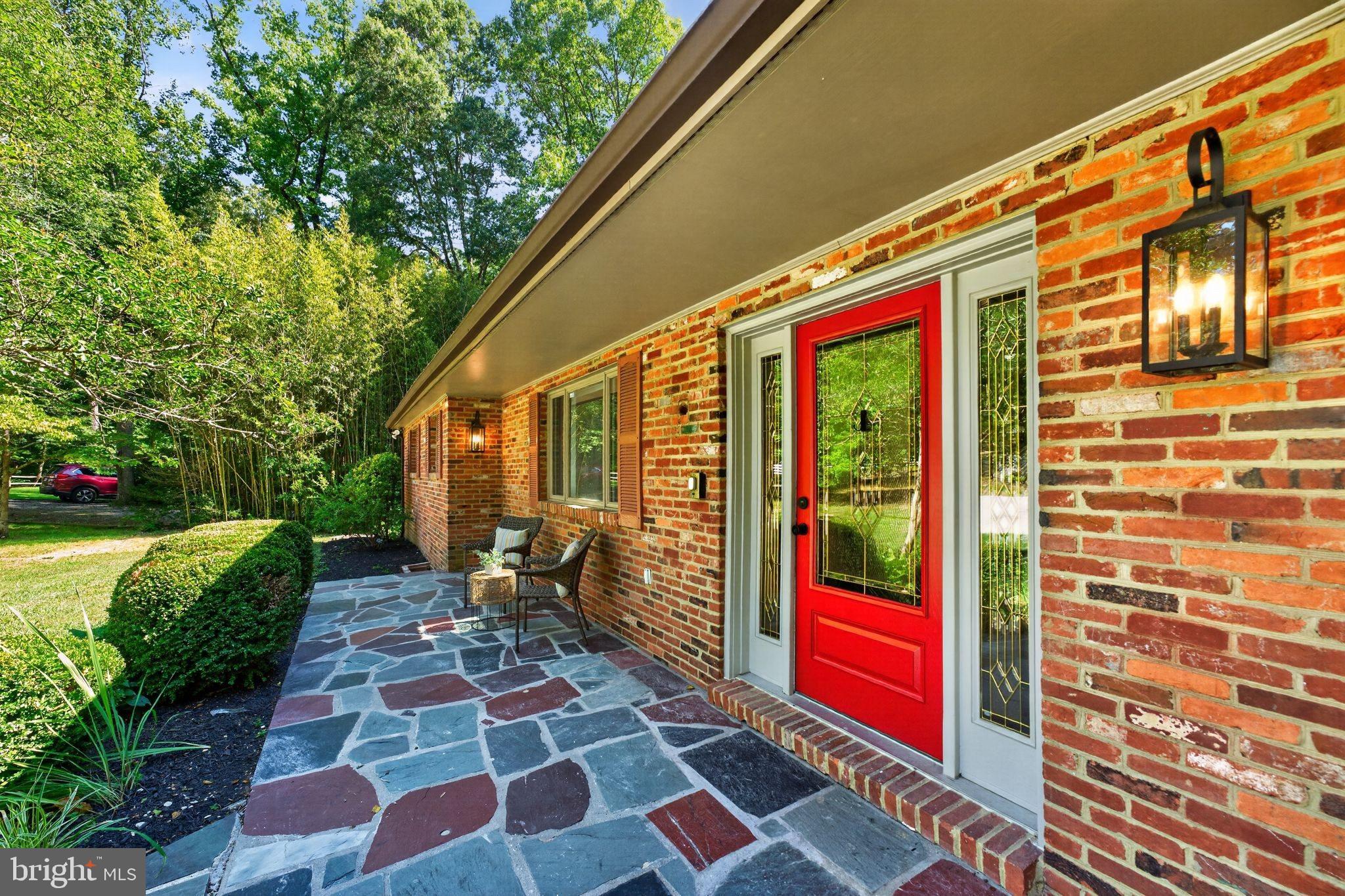 10800 Park Road Lorton, VA 22079 - Photo 5 of 49 Front Entrance