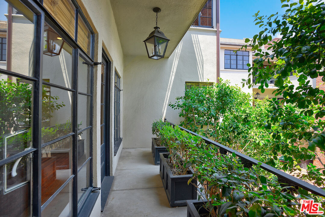 175 South Rodeo Drive Beverly Hills, CA 90212 - Photo 4 of 22