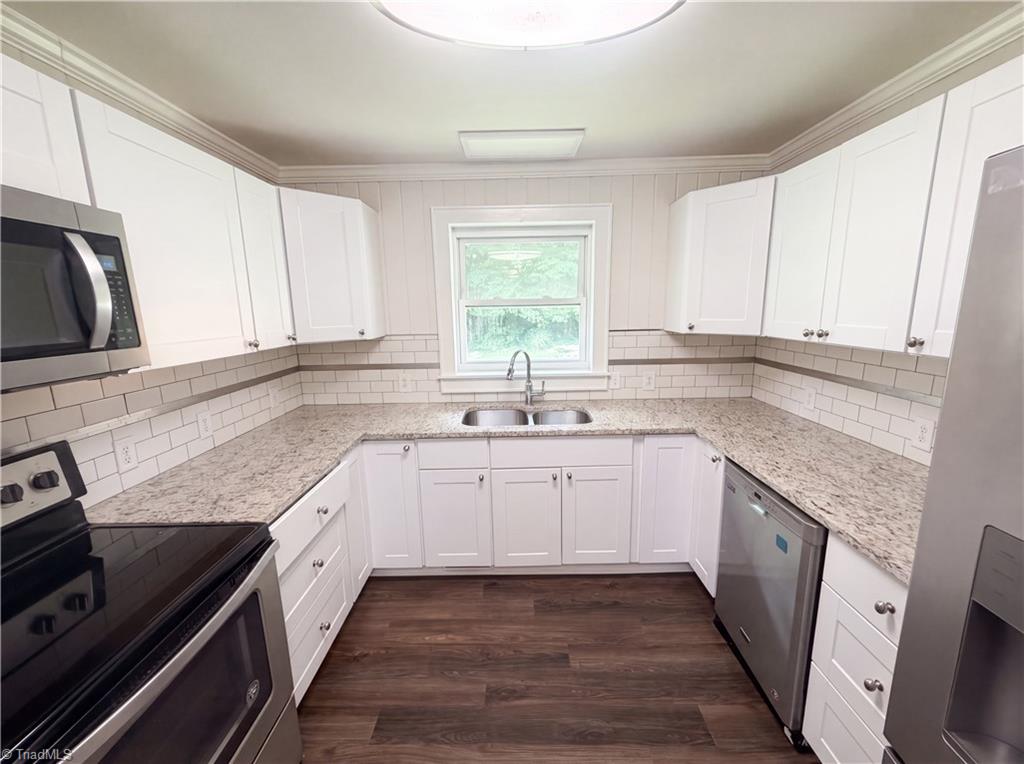 5025 Forbush Road East Bend, NC 27018 - Photo 5 of 18